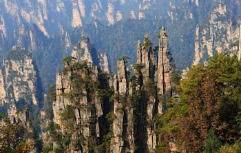 長(zhǎng)沙出發(fā)到黃龍洞、張家界森林公園、天門(mén)山、鳳凰五日游